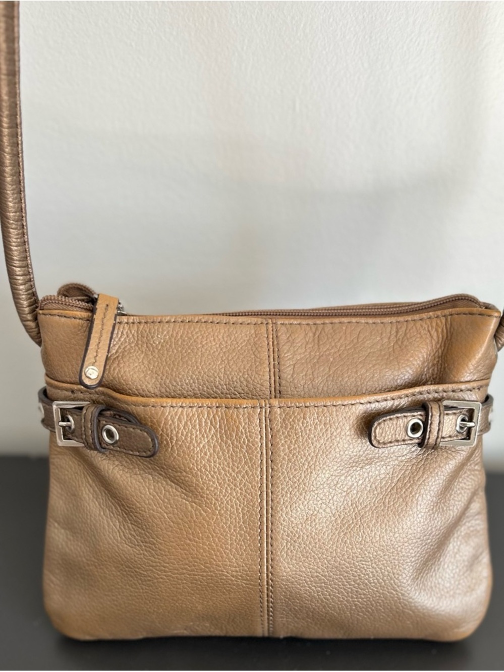 Tignanello Metallic Gold Pebbled Leather Crossbody Bag Buckle Accent Purse - Picture 6 of 11